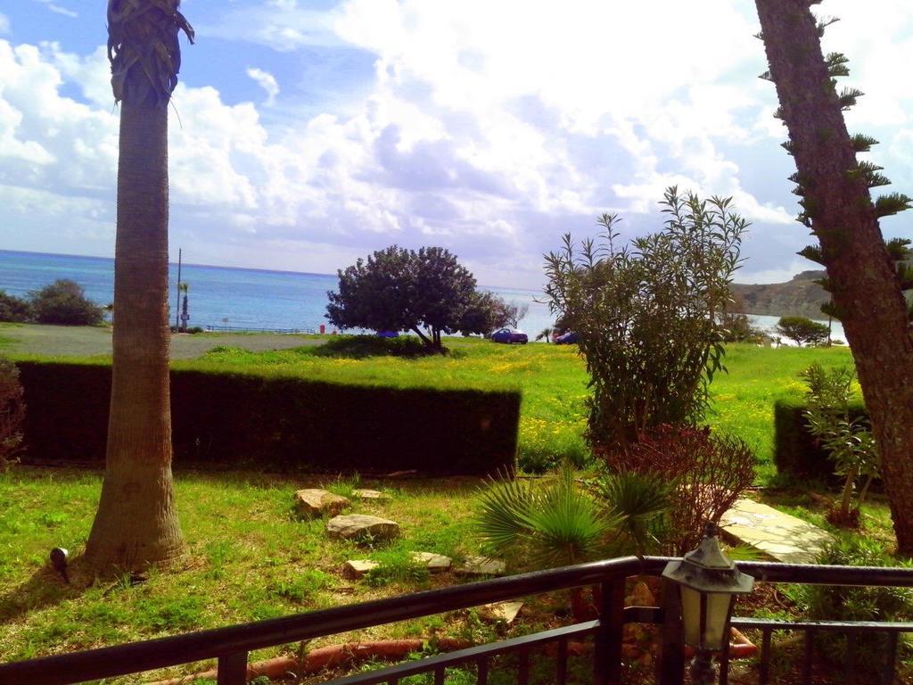 Yialos Apartments Pissouri Zimmer foto